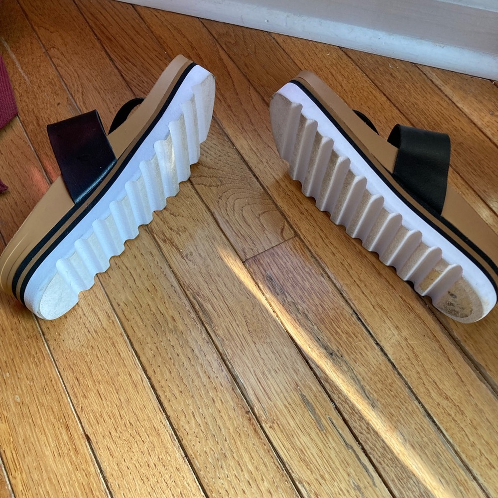 REEF flip flops, size 7 women. Like new - Picture 5 of 9
